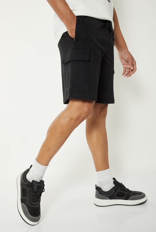 Men Solid Cargo Shorts