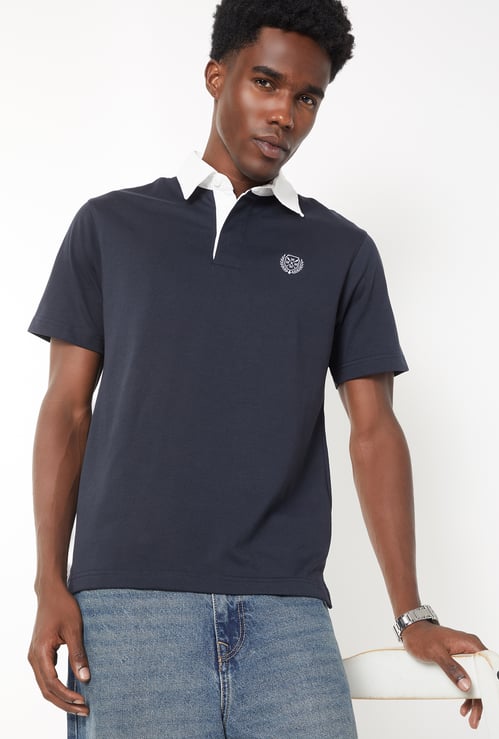 Men Textured Regular Fit Polo T-shirt
