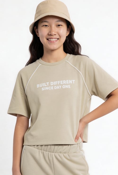 Girls Typography Print T-shirt