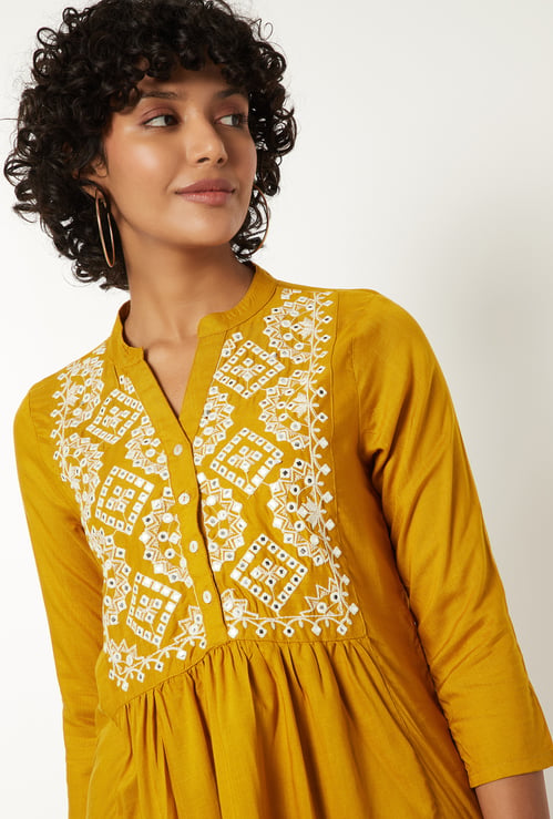 Women Embroidered Tunic