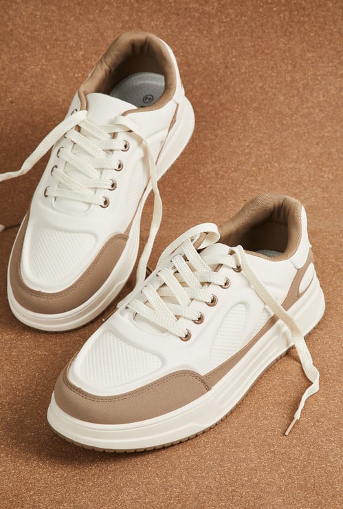 Men Contrast Overlay Sneakers