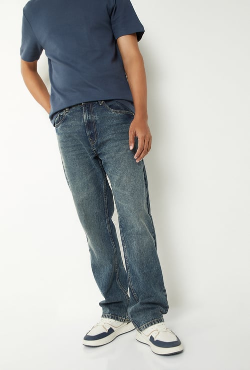 Men Washed Straight Fit Jeans