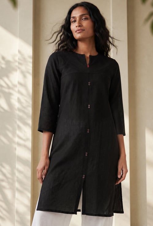Women Pintuck Straight Kurta