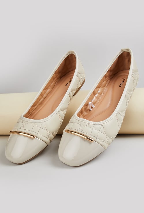 Women Patterned Ballerina Shoes