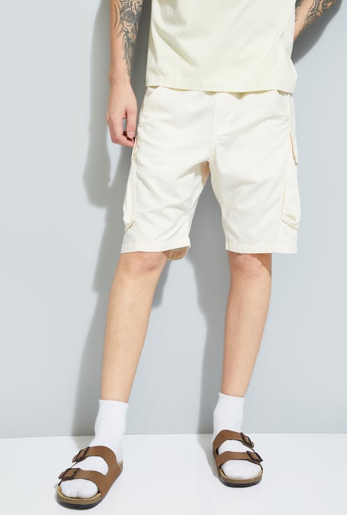 URB_N Men Solid Cargo Shorts
