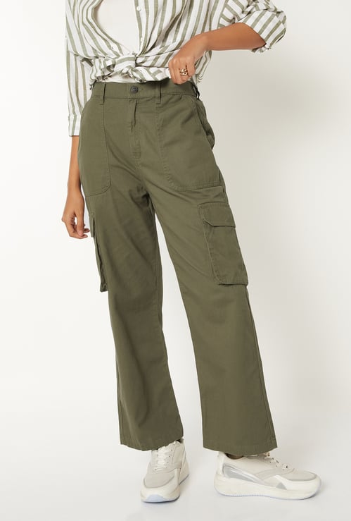 Women Solid Cargo Jeans