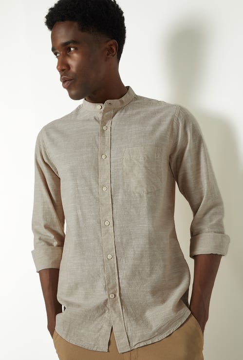 Men Solid Slim Fit Shirt