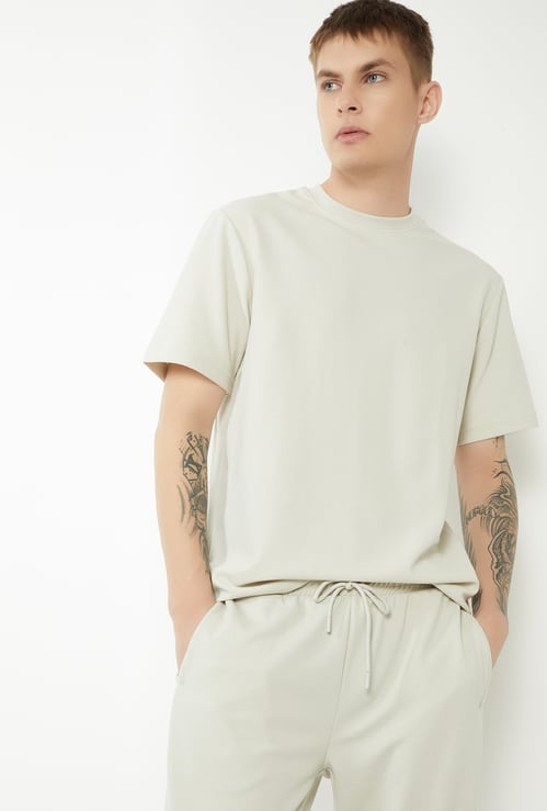 Men Textured T-shirt