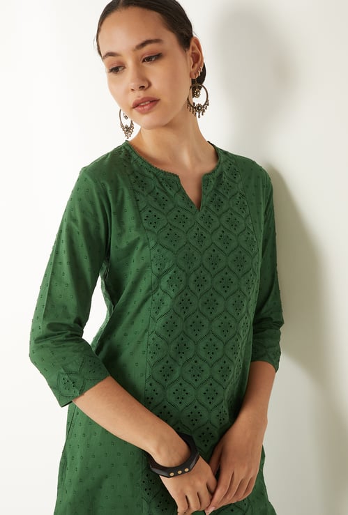 Women Embroidered Straight Kurta