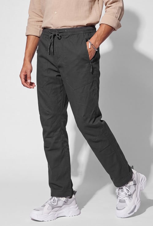 URB_N Men Solid Regular Fit Pants