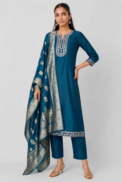 Women Embroidered Straight Kurta Set