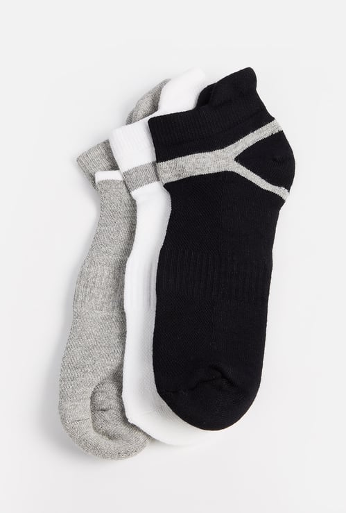 Men Printed Ankle Length Socks - Pack of 3