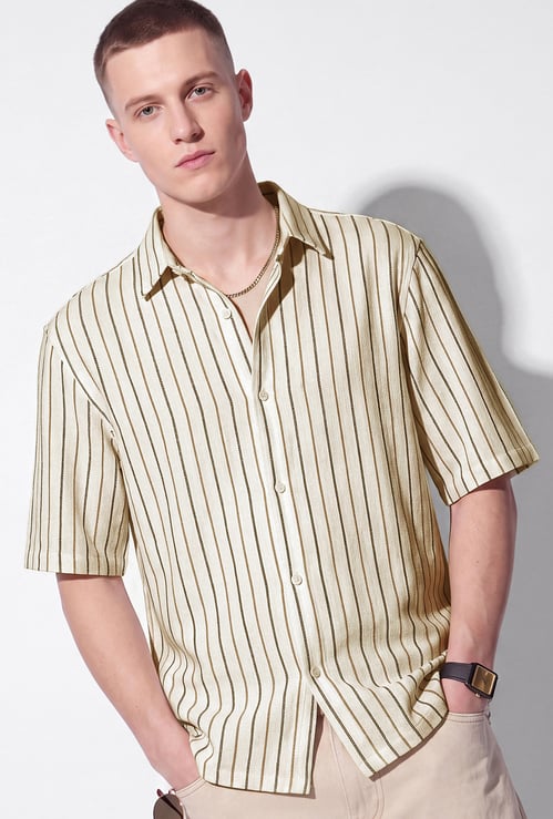 URB_N Men Striped Shirt