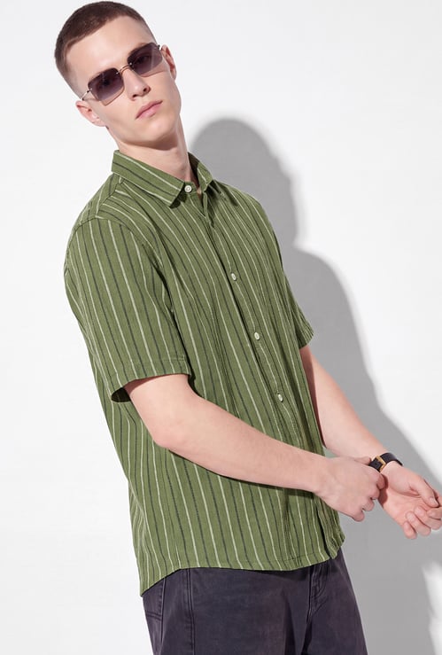 URB_N Men Striped Shirt