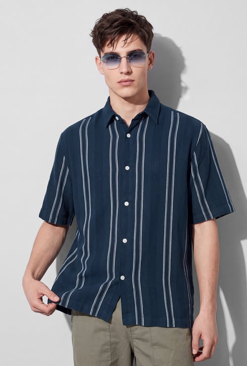 URB_N Men Striped Shirt