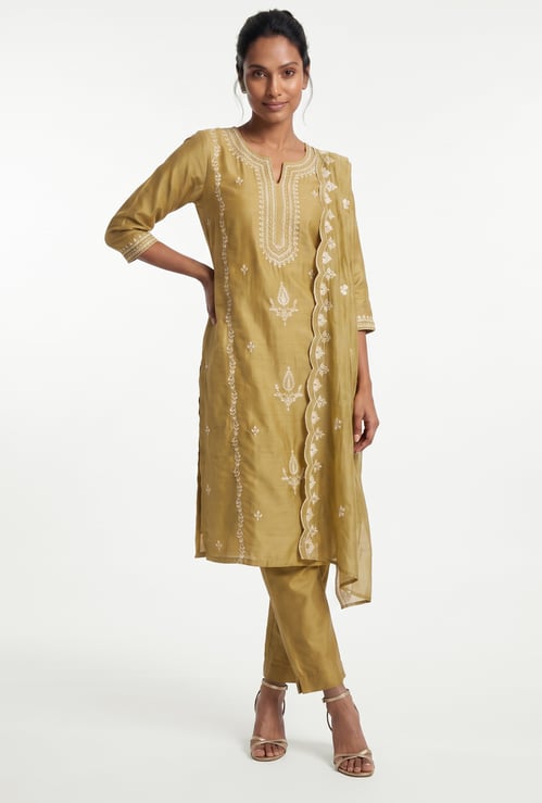 Women Embroidered Straight Kurta Set
