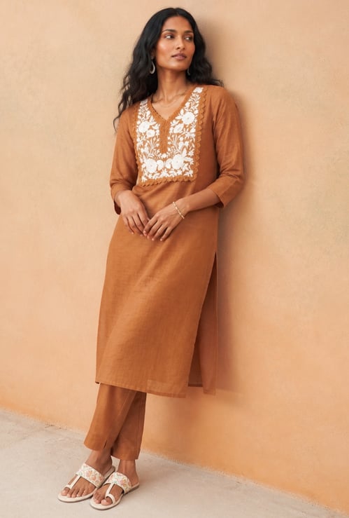 Women Embroidered Straight Kurta Set