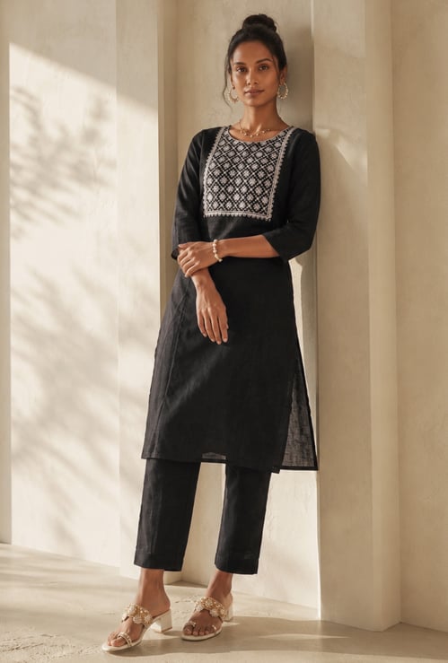 Women Embroidered Straight Kurta Set