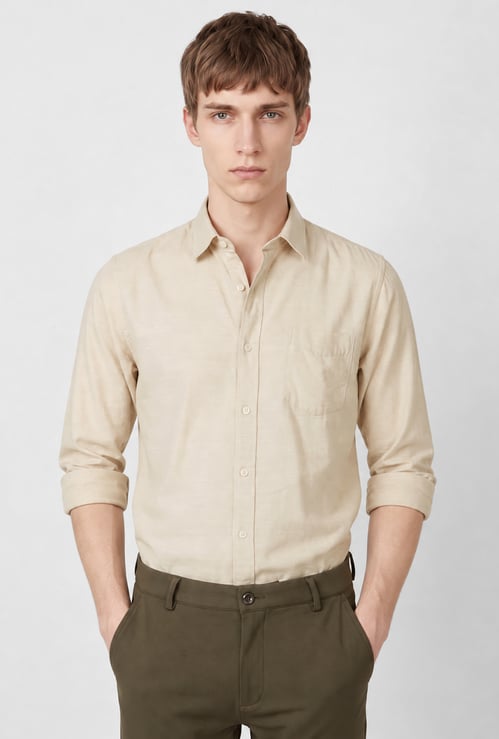 Men Solid Slim Fit Shirt