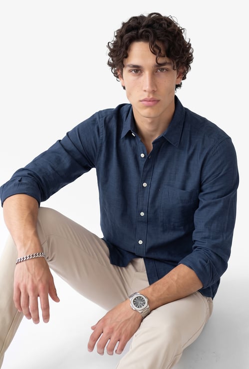Men Solid Slim Fit Shirt