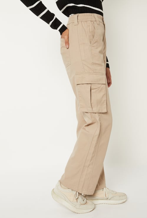 Women Solid Cargo Jeans