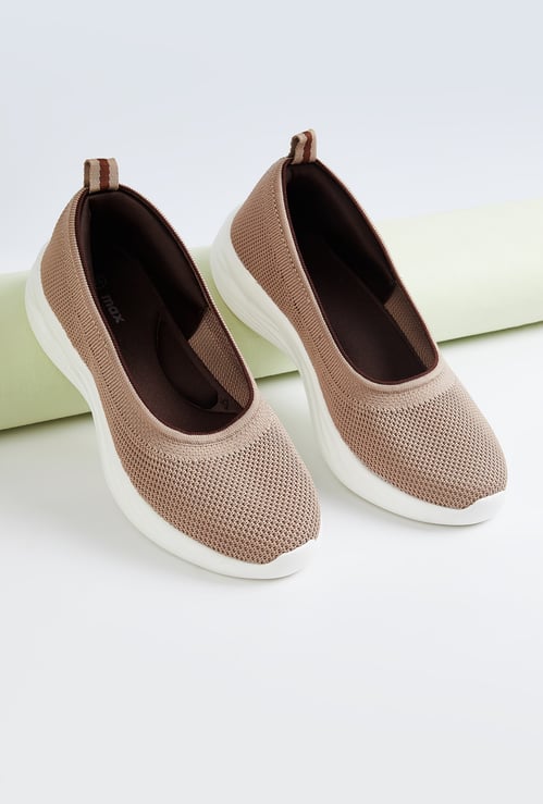 Women Knit Slip-On Sports Shoes