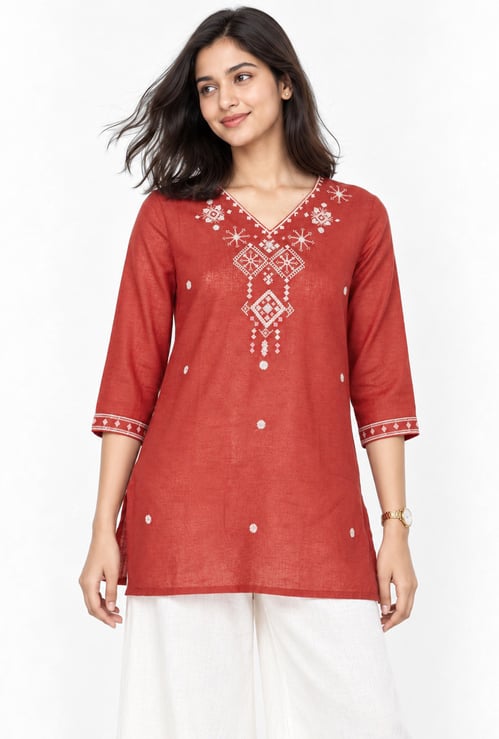 Women Embroidered Straight Kurti