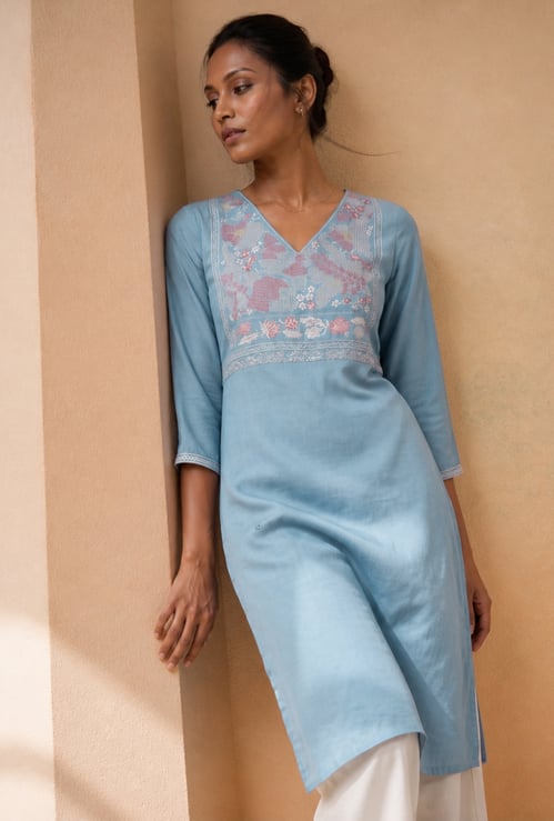 Women Embroidered Straight Kurta