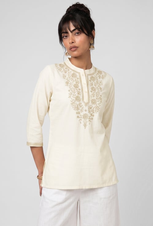 Women Embroidered Straight Kurti