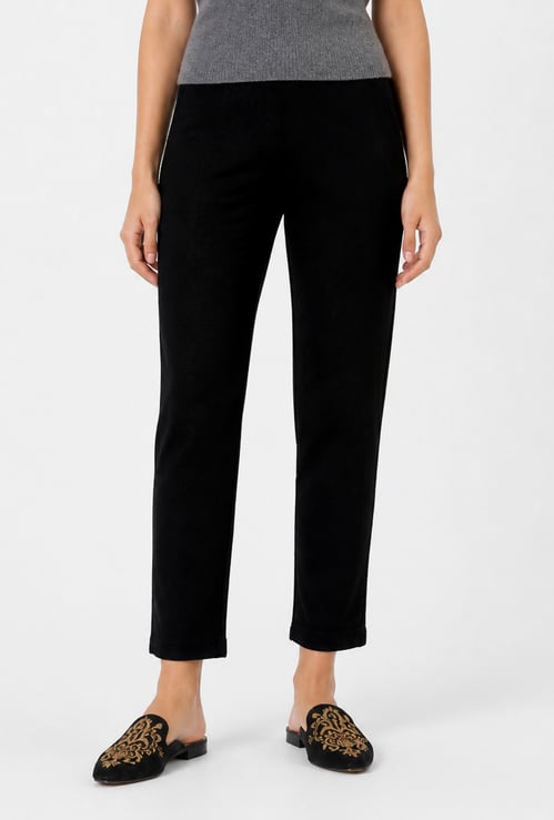 Women Solid Straight Pants