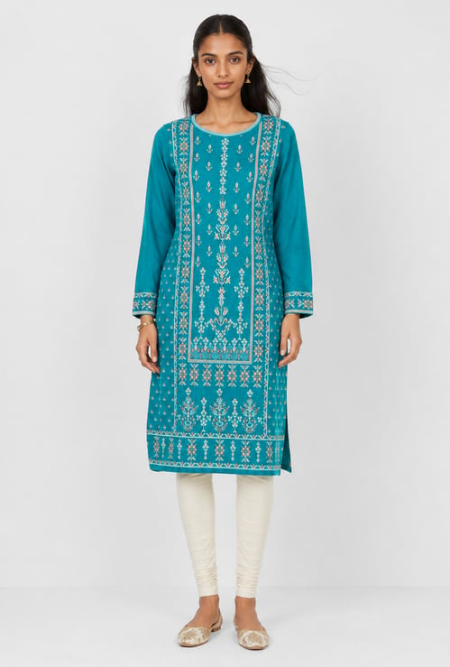 Women Embroidered Straight Winter Kurta