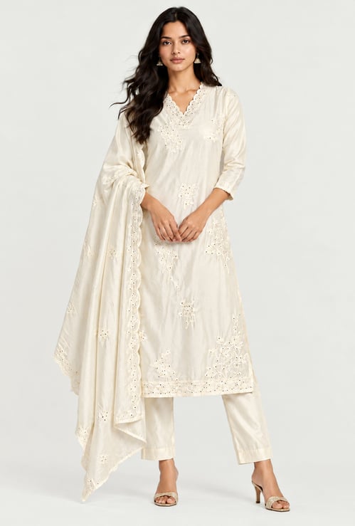 Women Embroidered Straight Kurta Set