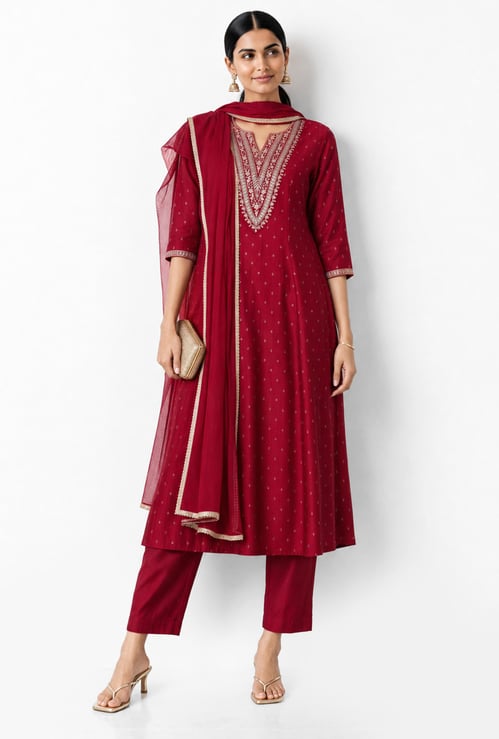 Women Embroidered Kalidar Kurta Set