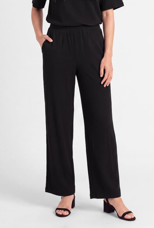 Women Textured Pull-on Pants