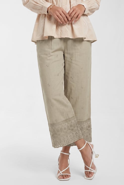Women Embroidered Pants