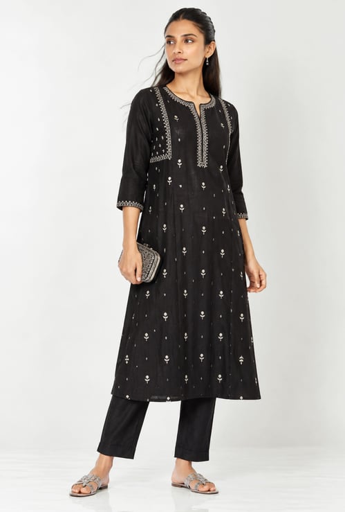 Women Embroidered Straight Kurta Set