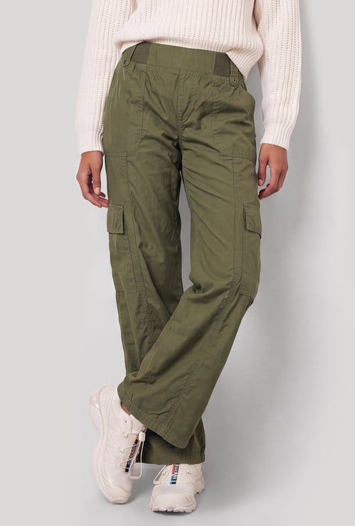 Men Solid Cargo Jeans High Rise