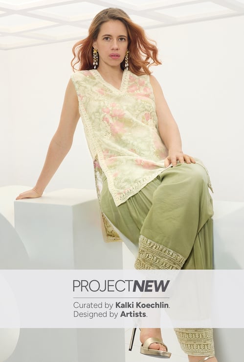 Women Floral Print Kurti with Farsi Pants