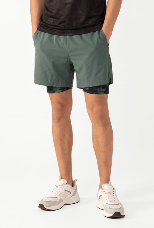 Men Solid Sports Shorts