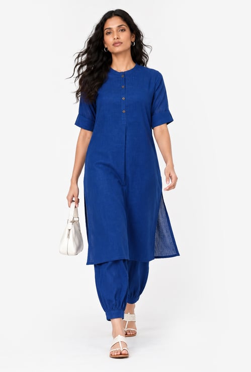 Women Solid Straight Kurta Set