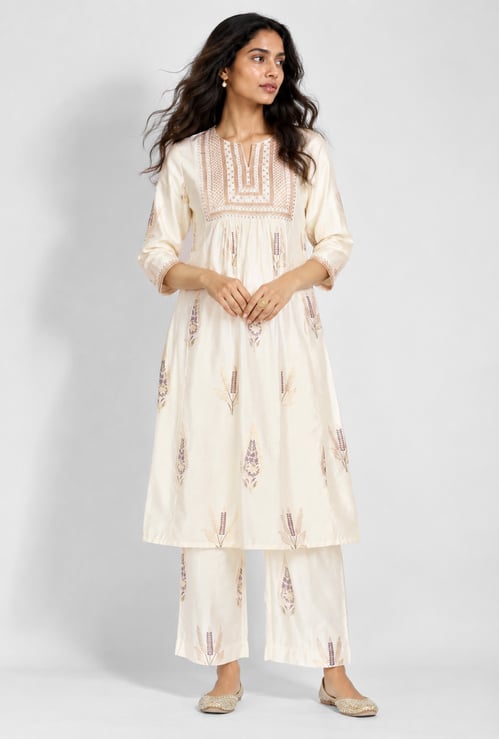 Women Embroidered Kurta Set