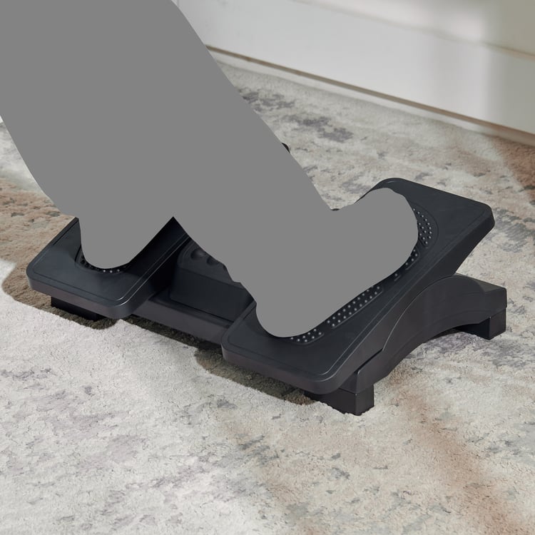 Hooves Polystyrene Footrest - Black