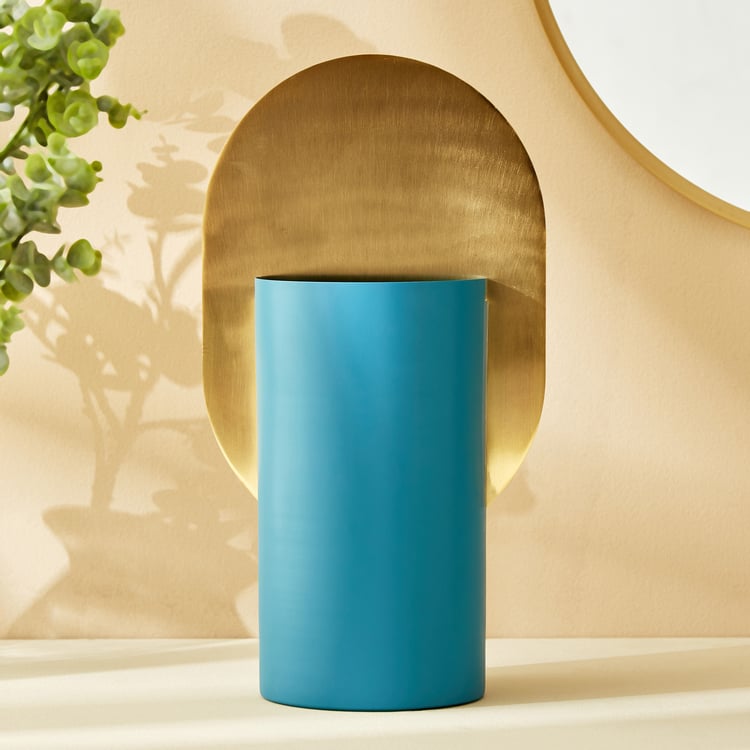 Splendid Townsquare Xan Metal Vase