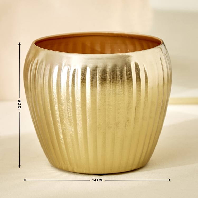 Gloria Amaze Metal Ribbed Planter