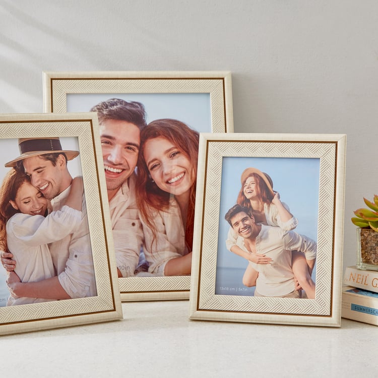 Photomontage Nest Wooden Photo Frame - 18.8x24cm