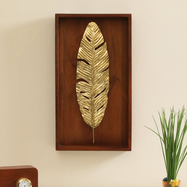 VEDAS Emily Wooden Leaf Wall Accent