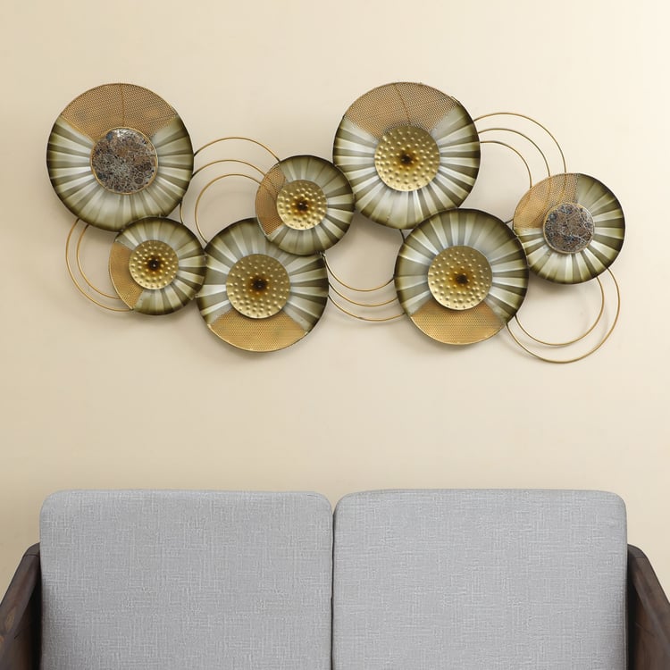 VEDAS Iha Metal Wall Accent