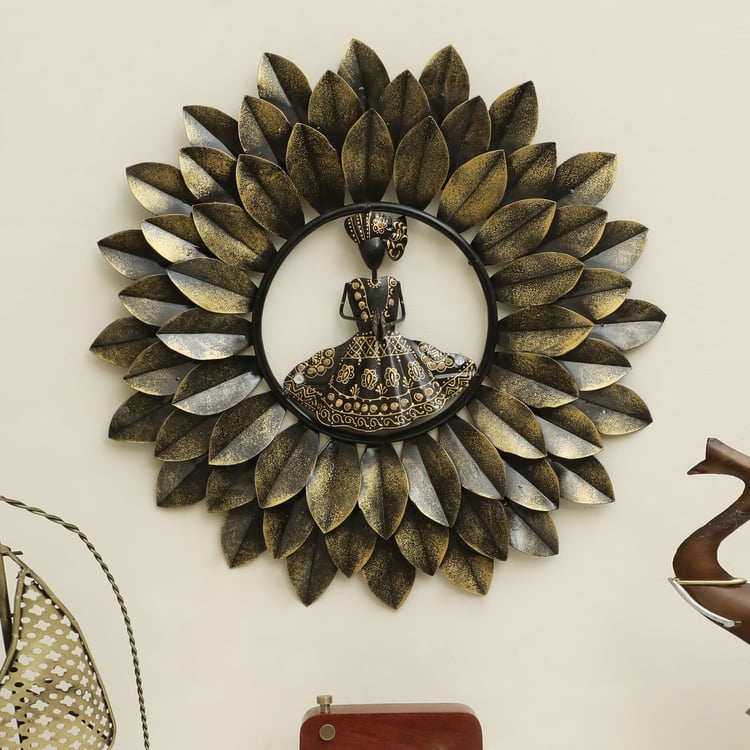 VEDAS Fuji Metal Wall Accent