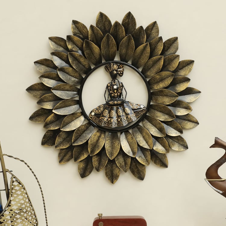 VEDAS Fuji Metal Wall Accent