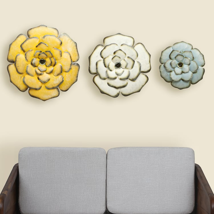 VEDAS Roayl Set of 3 Metal Flower Wall Accents